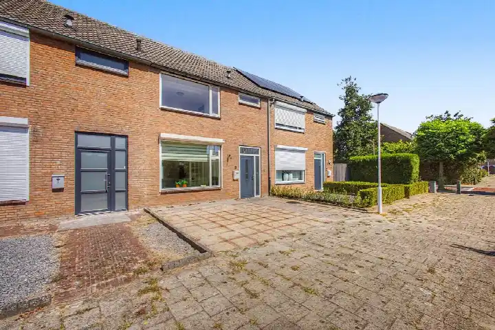 Tussenwoning te koop: Schubertstraat 3, Zuiderpark Terneuzen