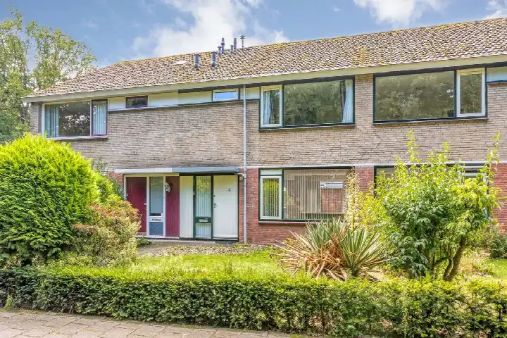Terraced house for sale: Schubertstraat 4, Aalderinkshoek Zuidwest Almelo