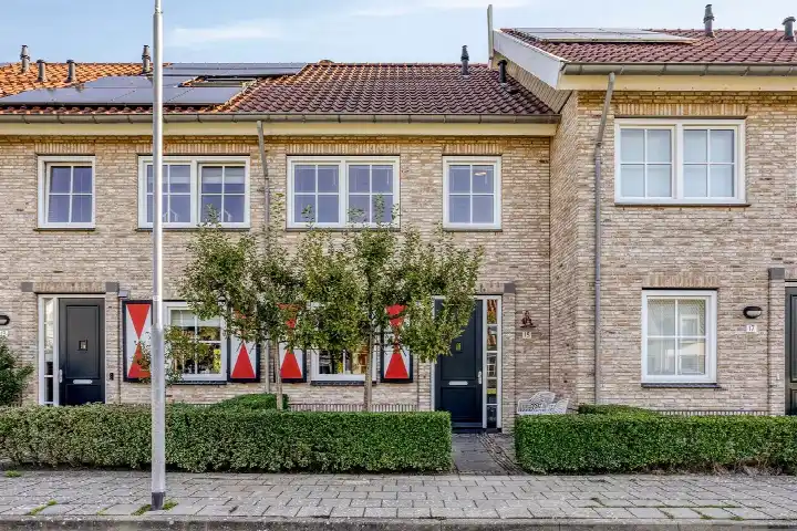 Tussenwoning te koop: Schulenburg 15, Verspreide huizen in het Noorden Oostkapelle
