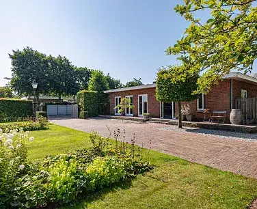 Detached house for sale: Schulpweg 131, Buitengebied Noordwijkerhout Noordwijkerhout