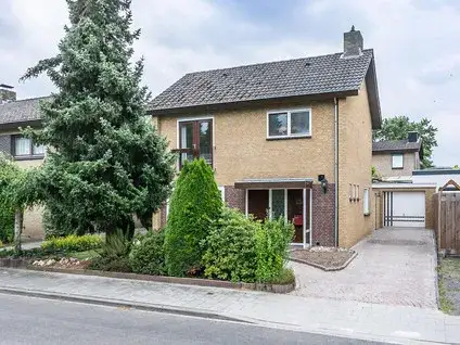 Detached house for sale: Schumanstraat 13, De Kling Brunssum
