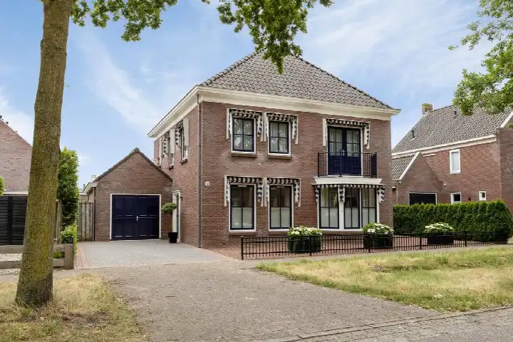 Detached house for sale: Schutsboom 48, Schutsboom Helmond