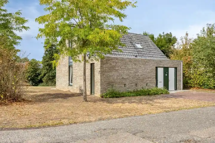 Vrijstaande woning te koop: Schutteheide 1-370, Verspreide huizen Heel Heel