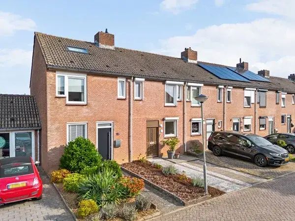Terraced house for sale: Schuttersdreef 17, Elsloo Elsloo
