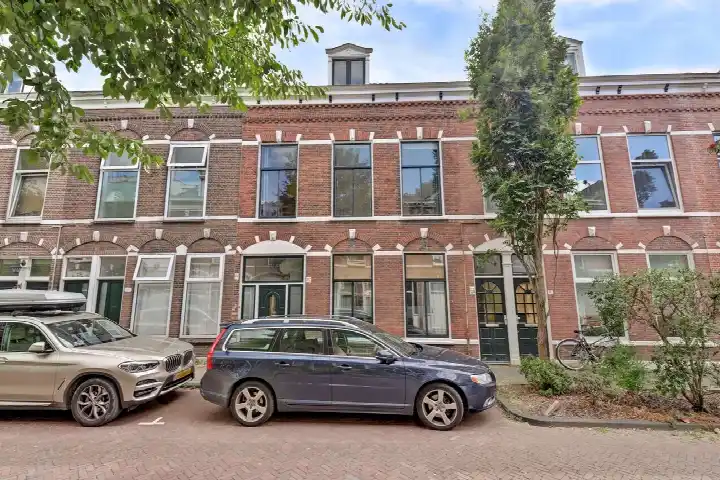 Apartment for sale: Schutterstraat 19, Stationskwartier Leiden