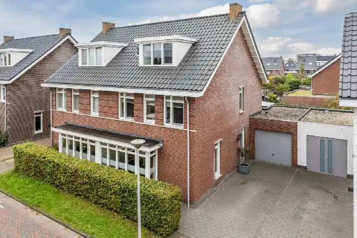 Tussenwoning te koop: Sculpturentuinlaan 53, Vleuterweide-Zuid Vleuten