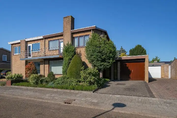 Semi-detached for sale: Secr Stregenstraat 5, Centrum Stein