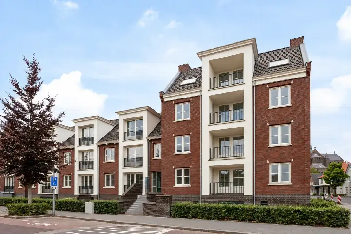 Appartement te huur: Secr. van Rooijstraat 42, Centrum Vught