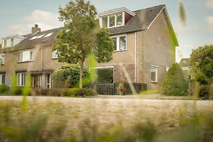 Hoekwoning te koop: Secretaris Munniklaan 15, de Maricken-Veenzijde Wilnis