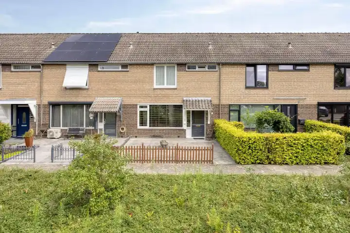 Tussenwoning te koop: Seinehof 12, Leest Noord Veghel