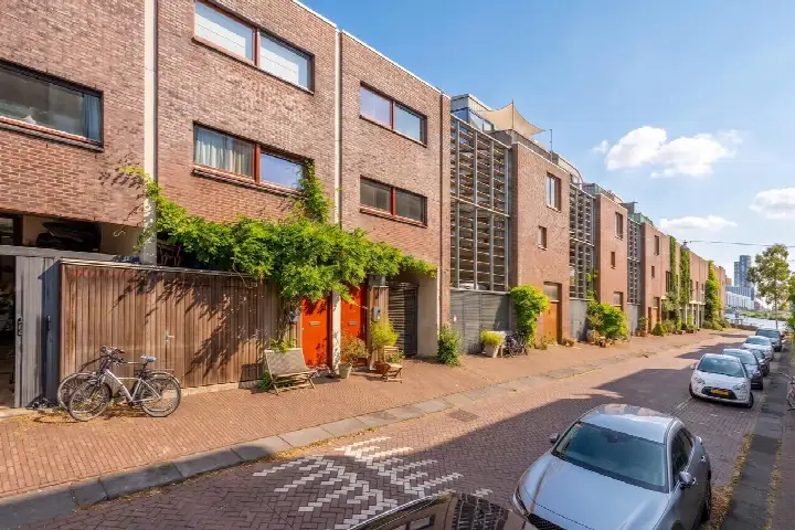 Apartment for sale: Seinwachterstraat 32, Sporenburg Amsterdam