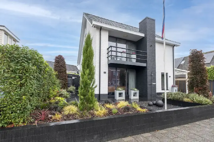 Detached house for sale: Sellerstraat 14, Hollandscheveld kern Hollandscheveld