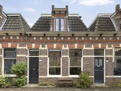 Tussenwoning te koop: Selwerderstraat 45, Noorderplantsoenbuurt Groningen
