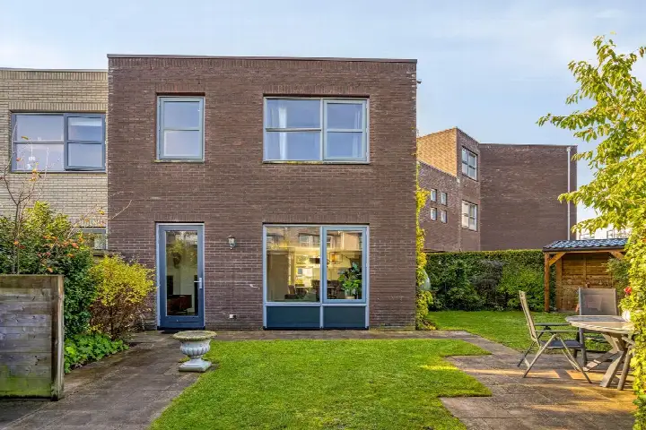 Tussenwoning te koop: Seramstraat 15, Bedrijventerrein Floresstraat Zwolle