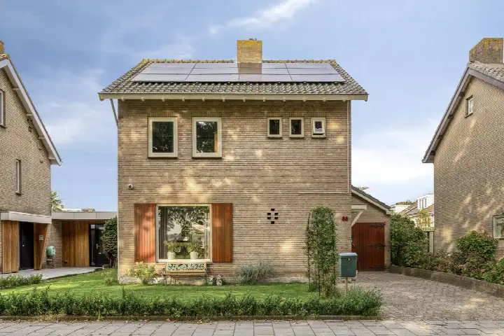 Vrijstaande woning te koop: Seringenlaan 88, Steenbergen-Zuid Steenbergen