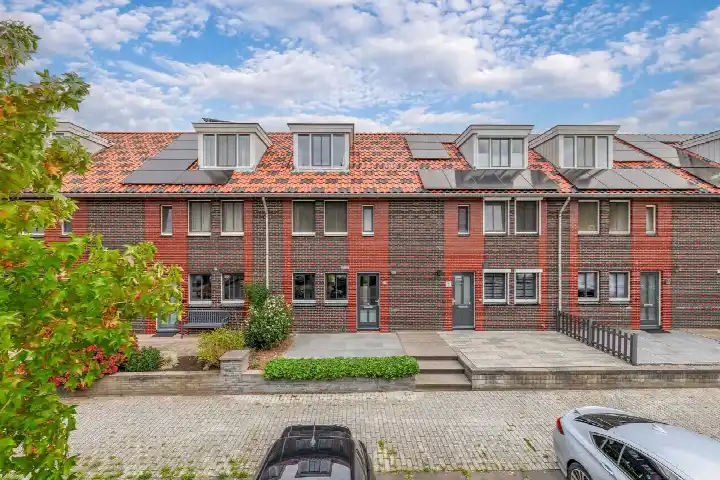 Tussenwoning te koop: Siciliano 14, Nieuw-Vennep Getsewoud Noord Nieuw-Vennep