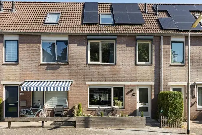 Tussenwoning te koop: Siebe Schootstrastraat 107, Vrijheidswijk-West Leeuwarden