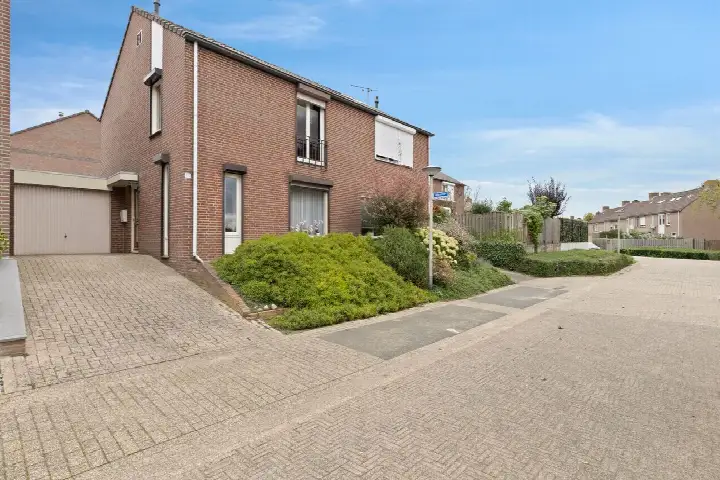 Terraced house for sale: Sijzenhof 30, Elsloo Elsloo (Li)