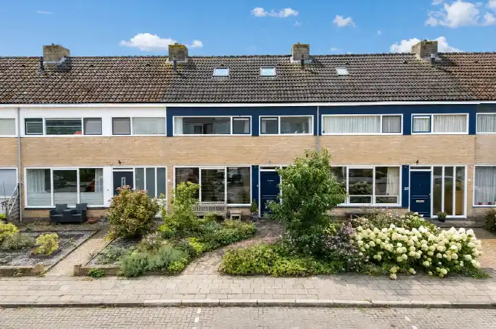 Tussenwoning te koop: Sikko Sjaerdemalaan 28, Nijezijl-Roodhem Ijlst