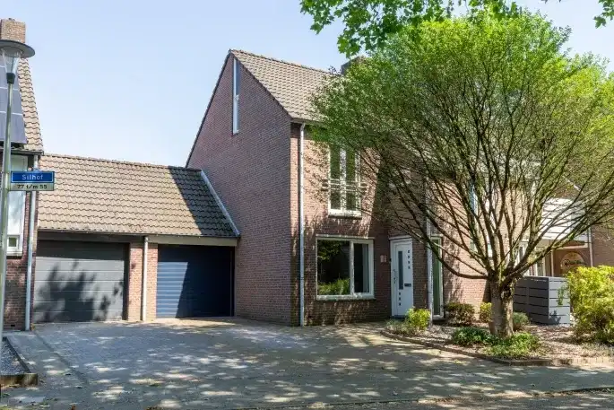 Tussenwoning te koop: Silhof 77, Egstraat en omgeving Heerlen