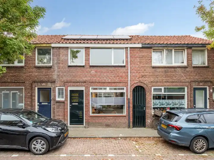Terraced house for sale: Simon Stevinstraat 3, Uitvindersbuurt Tilburg