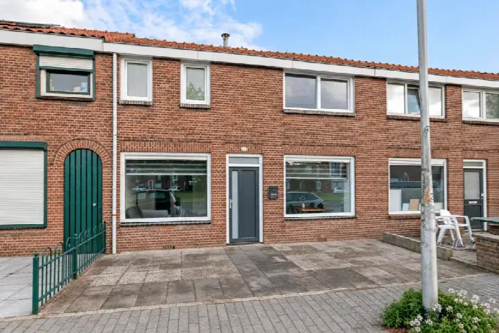 Twee-onder-één-kap te koop: Simon Stevinstraat 32, Uitvindersbuurt Tilburg