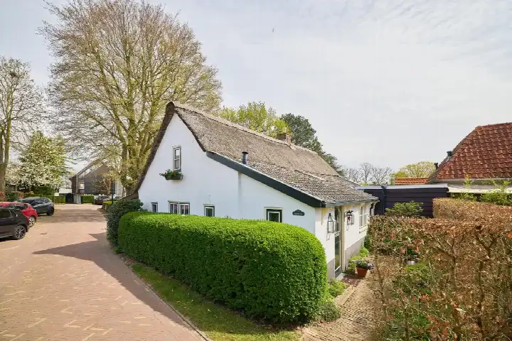 Twee-onder-één-kap te koop: Singel 10, Blaricum-Dorp Blaricum