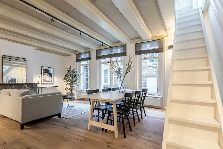 Woning te huur: Singel, Spuistraat-Zuid Amsterdam