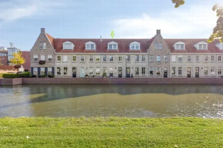 Tussenwoning te koop: Singelkade 26, Middelharnis westplaat Middelharnis