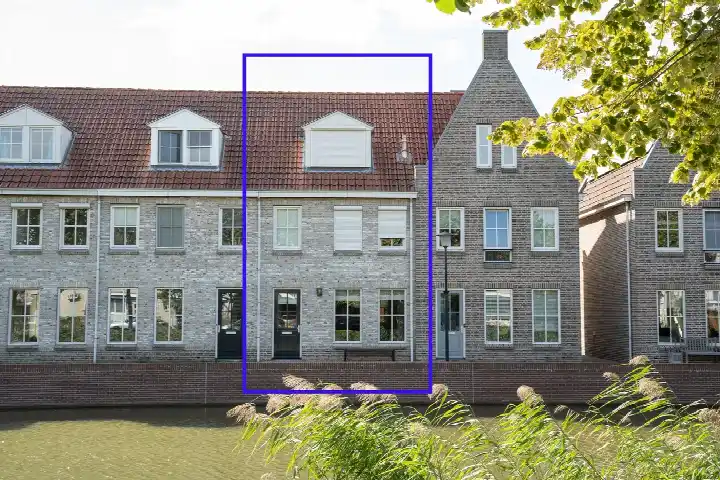 Tussenwoning te koop: Singelkade 84, Middelharnis westplaat Middelharnis