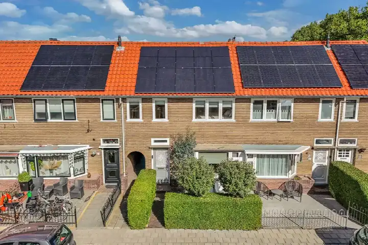 Corner house for sale: Singelstraat 17, Trebolbuurt Harlingen