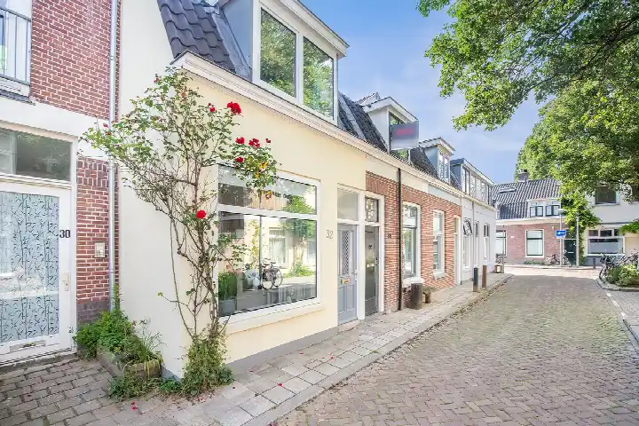 Tussenwoning te koop: singelstraat 32, Pijlsweerd-Zuid Utrecht