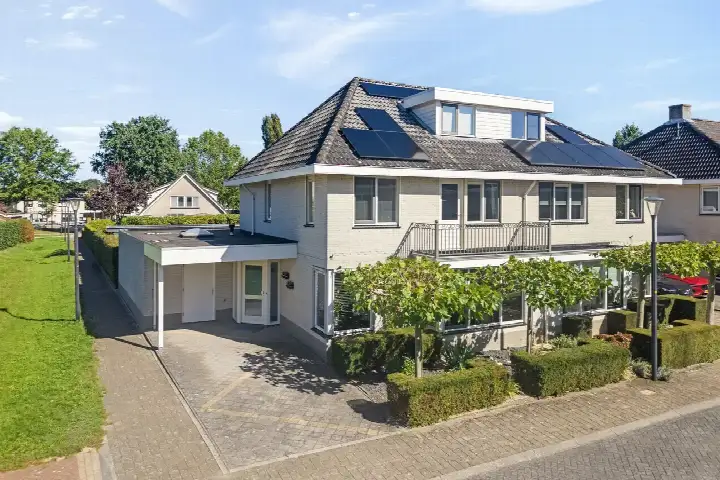 Hoekwoning te koop: Singraven 15, Het Overstigt Raalte