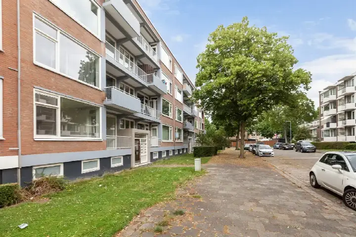 Apartment for sale: Sint-Annalandstraat 41, Pendrecht Rotterdam
