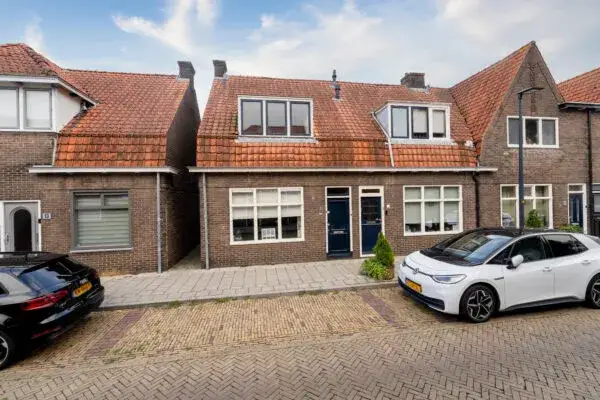 Hoekwoning te koop: Sint Jorisstraat 11, Brunnepe Kampen