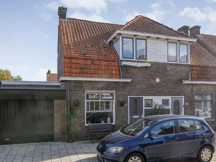 Tussenwoning te koop: Sint Jorisstraat 15, Brunnepe Kampen