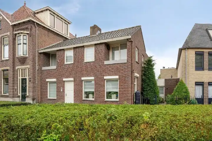 Tussenwoning te koop: Sint Josephstraat 131, Centrum Dongen