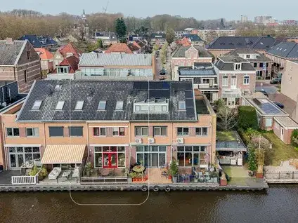 Tussenwoning te koop: Sint Maartenstraat 12, Burgemeester Visserpark Alphen Aan Den Rijn