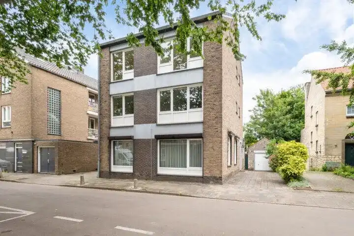 Appartement te koop: Sint Maternusstraat 5, Villapark Maastricht