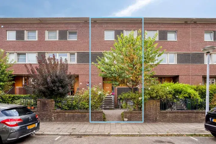 Terraced house for sale: Sint Monulphusweg 10, Villapark Maastricht