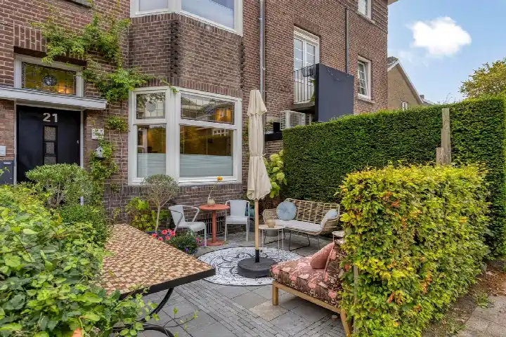 Terraced house for sale: Sint Monulphusweg 21, Villapark Maastricht