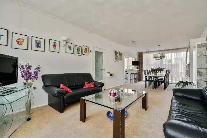 Tussenwoning te koop: Sint Philipsland 15, Vredeveldbuurt Amstelveen