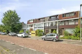 Tussenwoning te koop: Sint Philipsland 19, Vredeveldbuurt Amstelveen