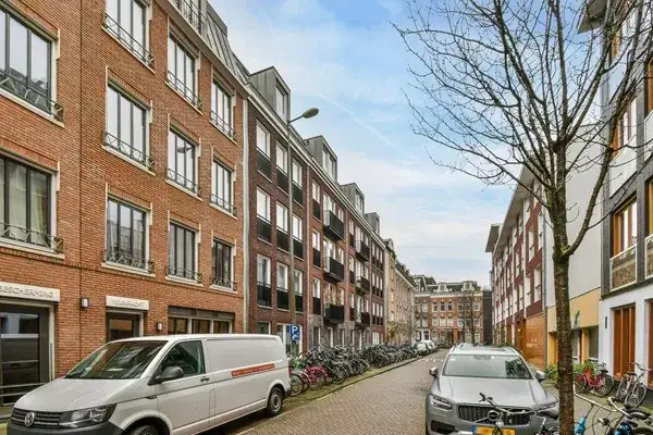 Apartment for rent: Sint Willibrordusstraat 105E, Van der Helstpleinbuurt Amsterdam