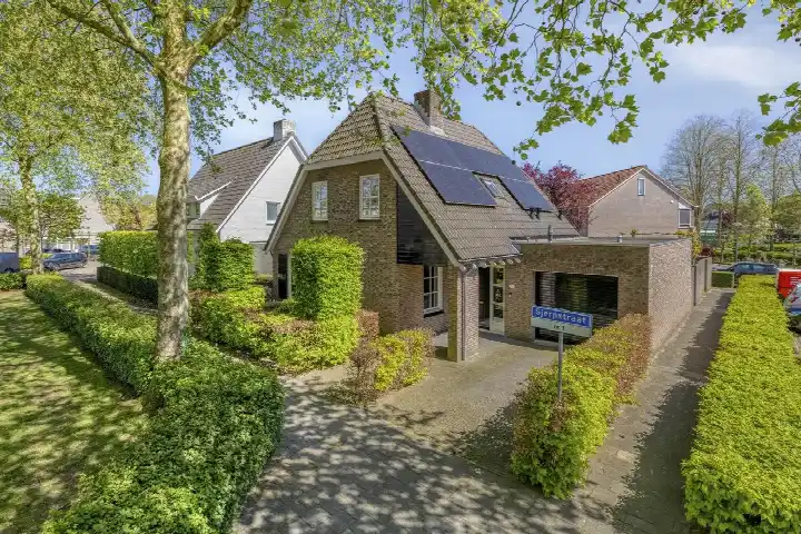 Vrijstaande woning te koop: Sjerpstraat 1, Molenwijk (zuid) Loon Op Zand