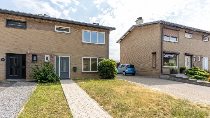 Twee-onder-één-kap te koop: Sjpaans Kentje 18, Oud Nieuwenhagen Landgraaf