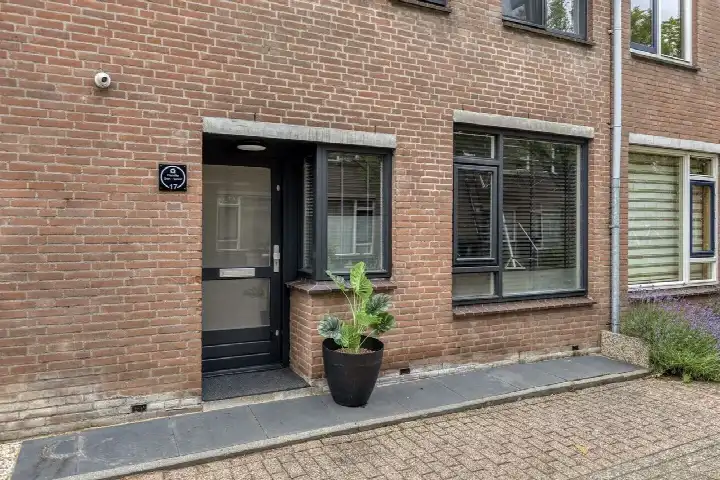 Terraced house for sale: Slangenburgerf 17, Beverwaard Rotterdam