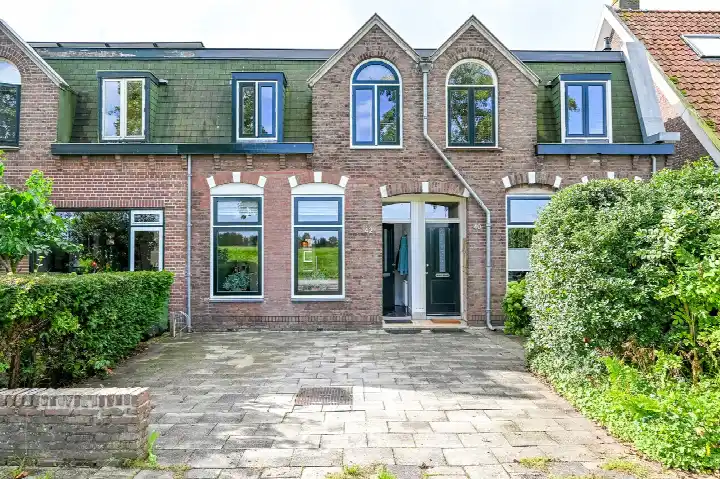 Tussenwoning te koop: Slaperdijkweg 42, Van der Aart sportpark Haarlem