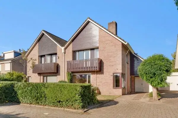 Tussenwoning te koop: Slettenhaarsweide 19, Konijnenberg Nijverdal