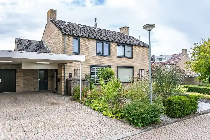 Terraced house for sale: Sleutelbloem 4, Op de Vos Brunssum